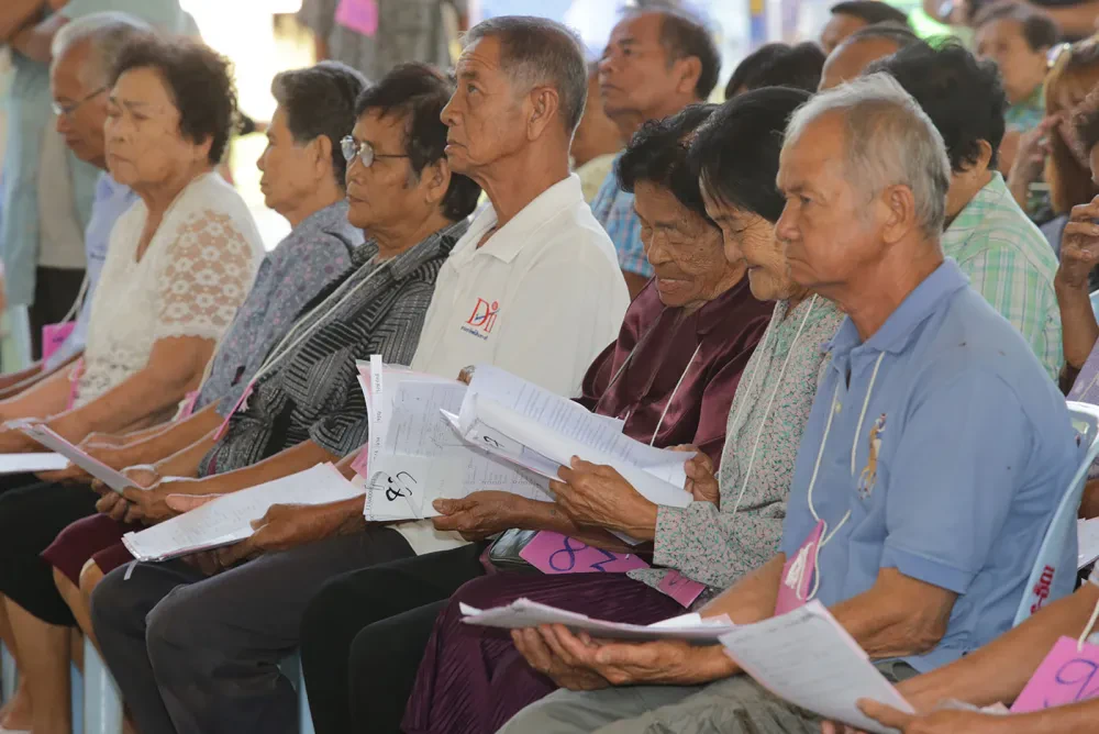 โอสถสภาร่วมเป็นพลัง มอบแสงสว่างแก่ผู้ป่วยโรคต้อกระจก