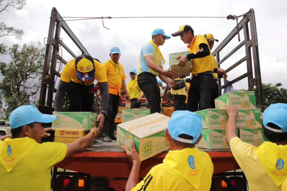 โอสถสภาร่วมส่งพลังช่วยน้ำท่วมอุบลราชธานี