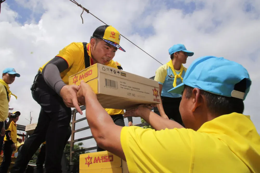 โอสถสภาร่วมส่งพลังช่วยน้ำท่วมอุบลราชธานี