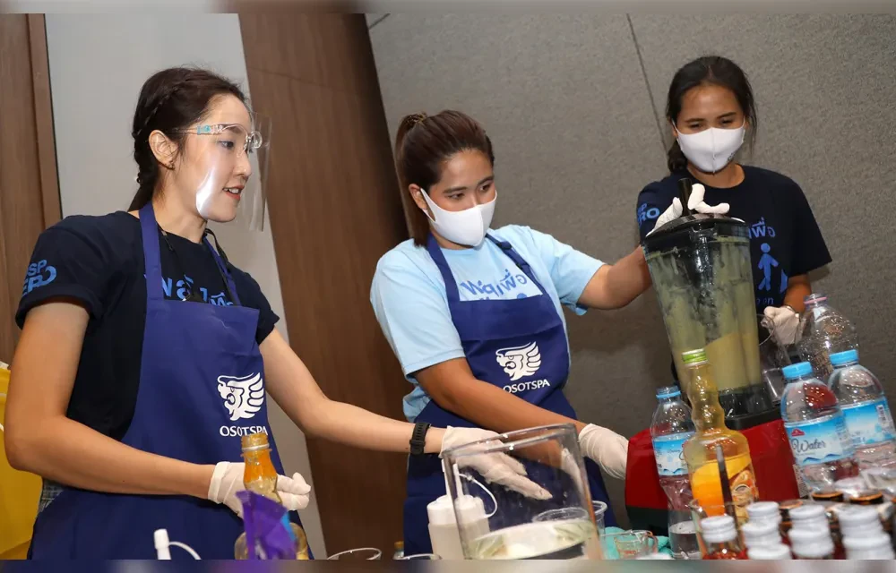 โควิด-19 ไม่ได้แค่เปลี่ยนชีวิตเท่านั้น แต่ยังเปลี่ยนหัวใจของคนไทยให้พร้อมสู้ โอสถสภาร่วมฝ่าวิกฤตโควิด-19 กับ “Life must go on...พลังเพื่อก้าวต่อไป”