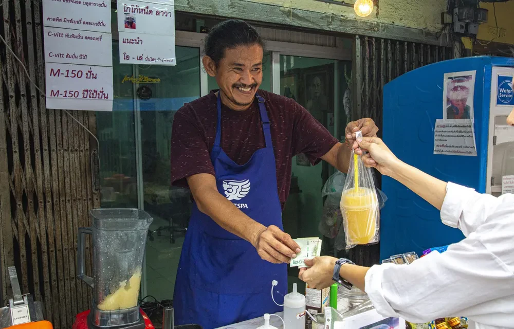 โควิด-19 ไม่ได้แค่เปลี่ยนชีวิตเท่านั้น แต่ยังเปลี่ยนหัวใจของคนไทยให้พร้อมสู้ โอสถสภาร่วมฝ่าวิกฤตโควิด-19 กับ “Life must go on...พลังเพื่อก้าวต่อไป”