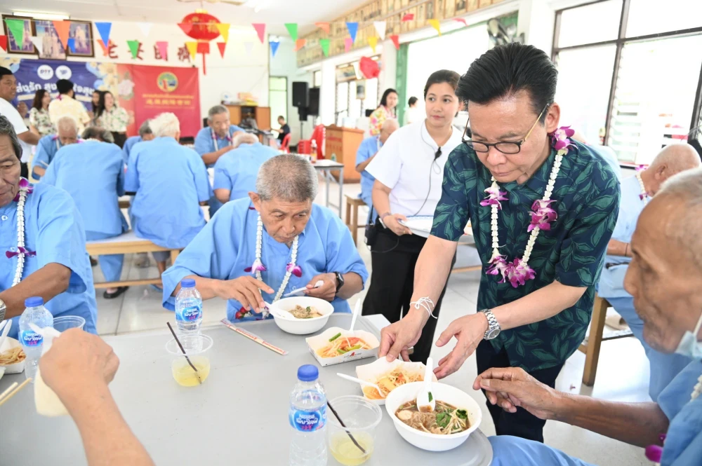 Department of Internal Trade Partners with Osotspa for the 3rd Year of “Sending Love to Seniors” to Spread Joy Among the Elderly