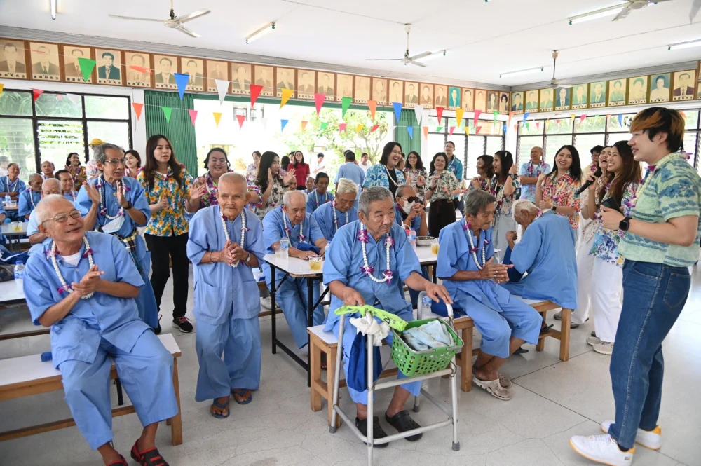 Department of Internal Trade Partners with Osotspa for the 3rd Year of “Sending Love to Seniors” to Spread Joy Among the Elderly