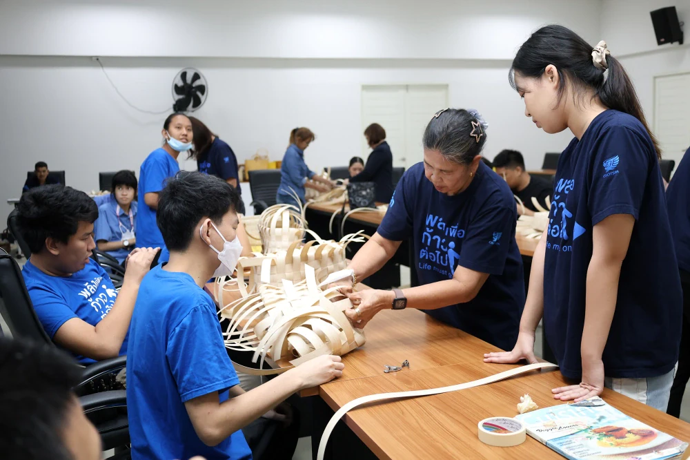 มูลนิธิโอสถสภาเดินหน้าโครงการ มอบโอกาส สร้างอาชีพ ปีที่ 3  ส่งมอบโอกาสให้คนพิการในนนทบุรี