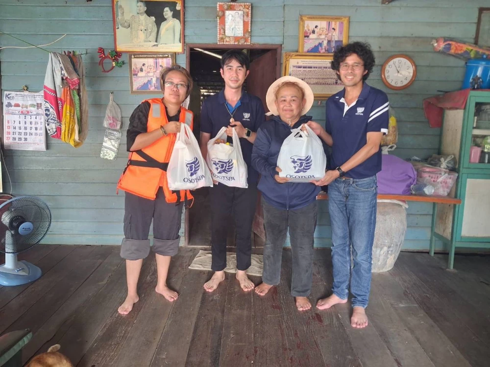 โอสถสภารวมพลังจิตอาสาช่วยผู้ประสบภัยน้ำท่วม ดูแลชุมชนบางกะปิและพนักงานในพื้นที่กรุงเทพฯ–อยุธยา พร้อมสนับสนุนการฟื้นฟูหลังน้ำลด