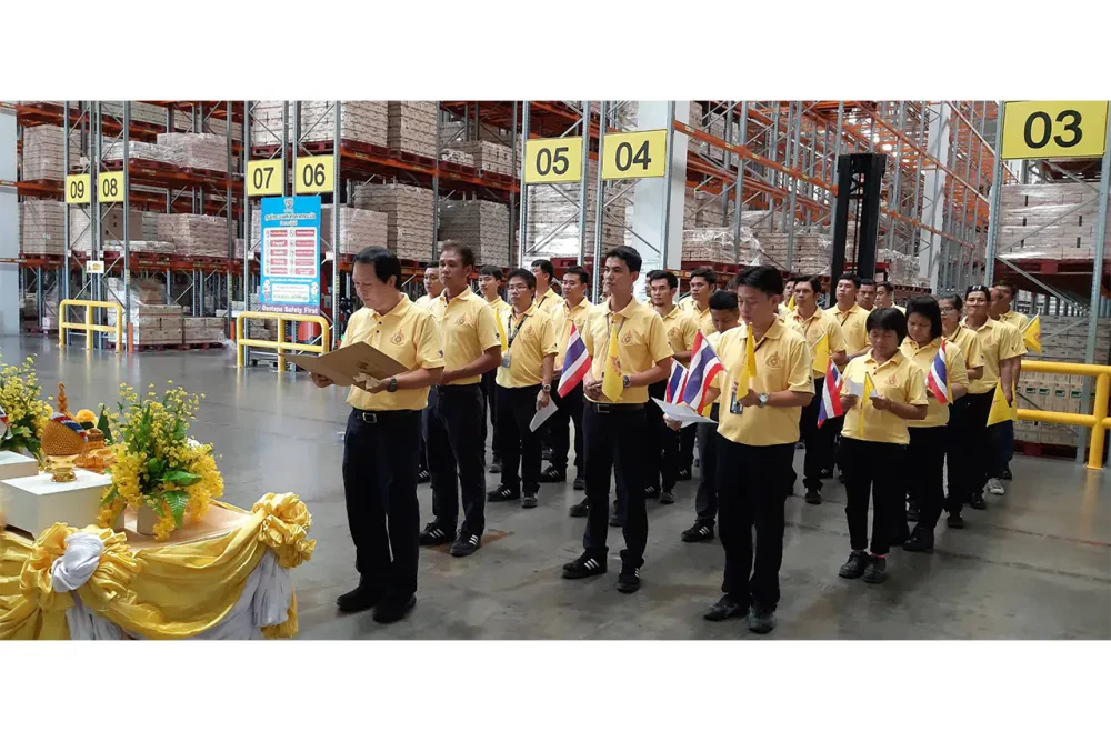 Osotspa Commemorates Coronation of King Rama X