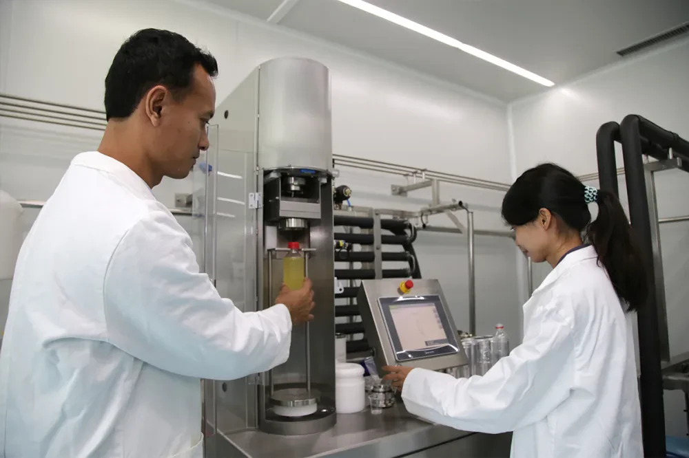 โอสถสภาเปิดศูนย์นวัตกรรม เดินหน้าพัฒนาค้นคว้าเพื่อเสริมสร้างชีวิต